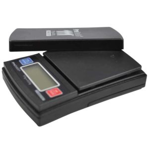 Balance de poche, Balance de poche précision, Balance de poche 0,01g, Balance précision 0,01g capacité 111g, précision 0,01g capacité 111g, Balance électronique, Balance électronique de poche, Balance électronique de poche de précision, Balance, Précision 0,01g, Capacité 100g, Proscale, Proscale 111, Snake eyes, Balance Proscale 111