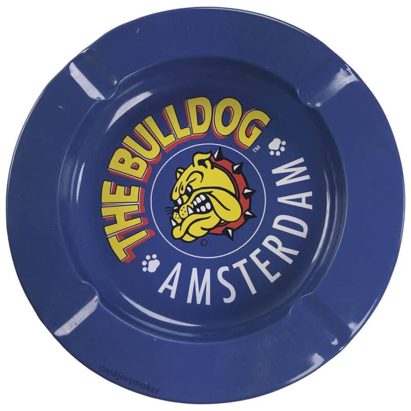 Cendrier extérieur, cendrier originale, cendrier design, cendrier moderne, où acheter un cendrier, cendrier stylé, the bulldog Amsterdam, cendrier pas cher, cendrier de table, cendrier terrasse, article fumeur