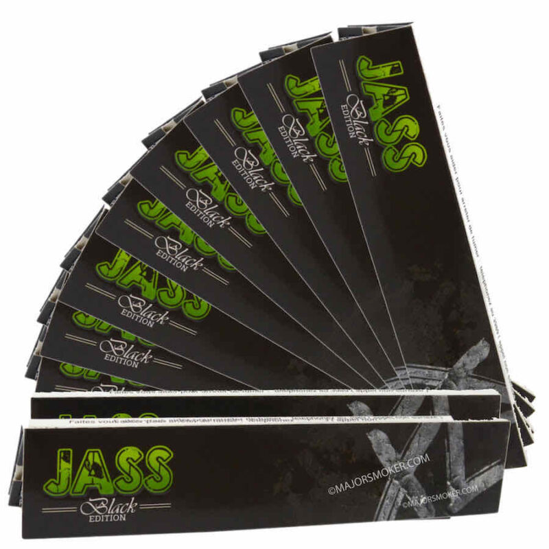 feuille XL jass Black édition, feuille Slim XL prix, feuille jass prix, feuille à rouler, feuille slim XL, feuille XL jass Black, jass paper, jass Black paperXL, jass black paper XL, buraliste en ligne pas cher, grossiste tabac