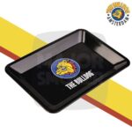 Plateau_Métal_Bulldog_Brand_majorsmoker.com plateau à rouler, plateau à rouler joint, plateaux à rouler, plateau à rouler bulldog, amsterdam bulldog, plateau pour rouler, plateau cigarette rouler, plateau pour ranger cigarette, plateau à rouler feuilles, plateau bulldog amsterdam, plateau à rouler métal, plateau à rouler the bulldog métal, plateau a roulé, plat à rouler, plat à rouler cigarette, papier cigarette, feuilles à rouler, feuilles à cigarettes, tubes à cigarettes, machine à tuber, tubeuse, tubeuse cigarette rangement,