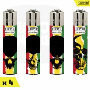 Série de quatre briquets Clipper Classic Large ornés de crânes sur fond de drapeau rasta vert jaune rouge.